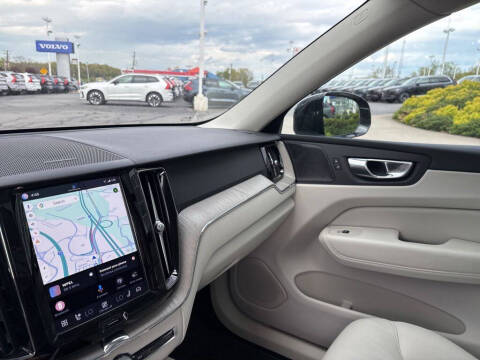 2023 Volvo XC60 B5 Plus Bright Theme
