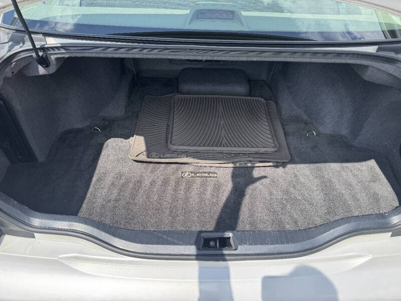 2005 Lexus LS 430