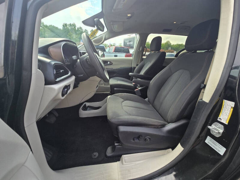 2017 Chrysler Pacifica LX