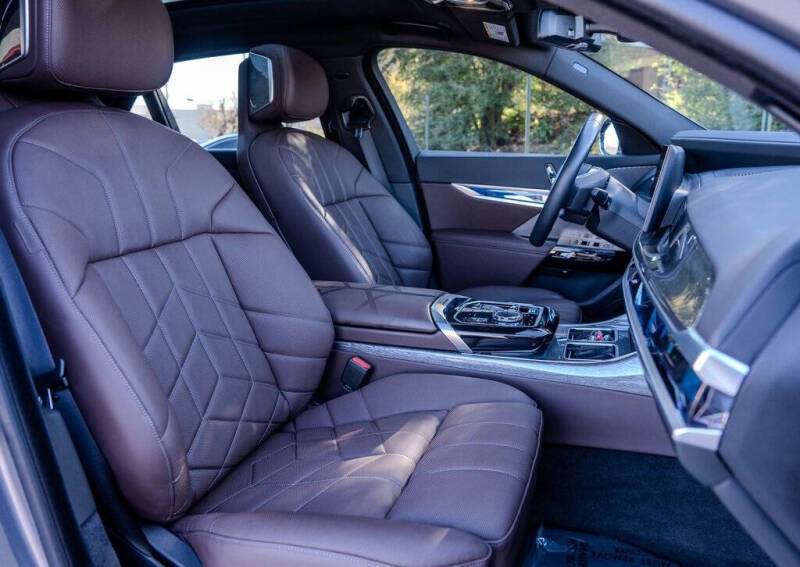 2024 BMW i7 eDrive50