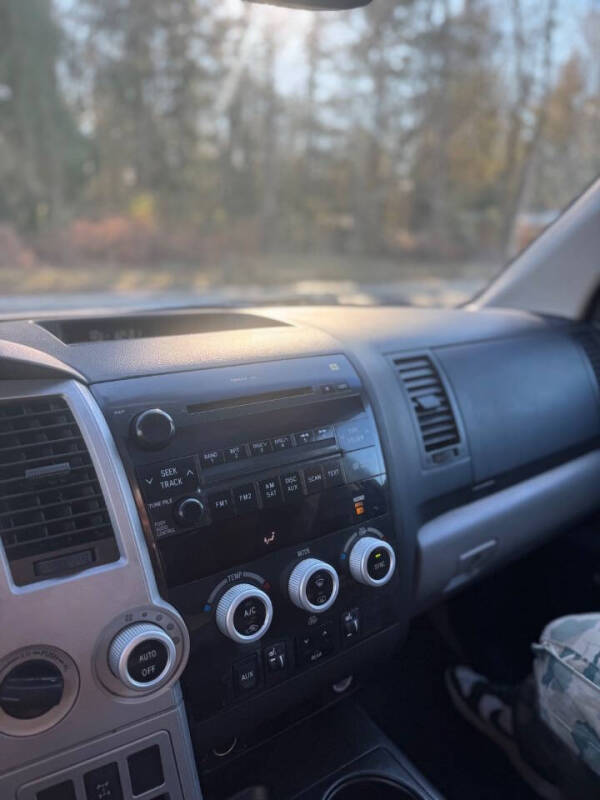 2008 Toyota Sequoia SR5