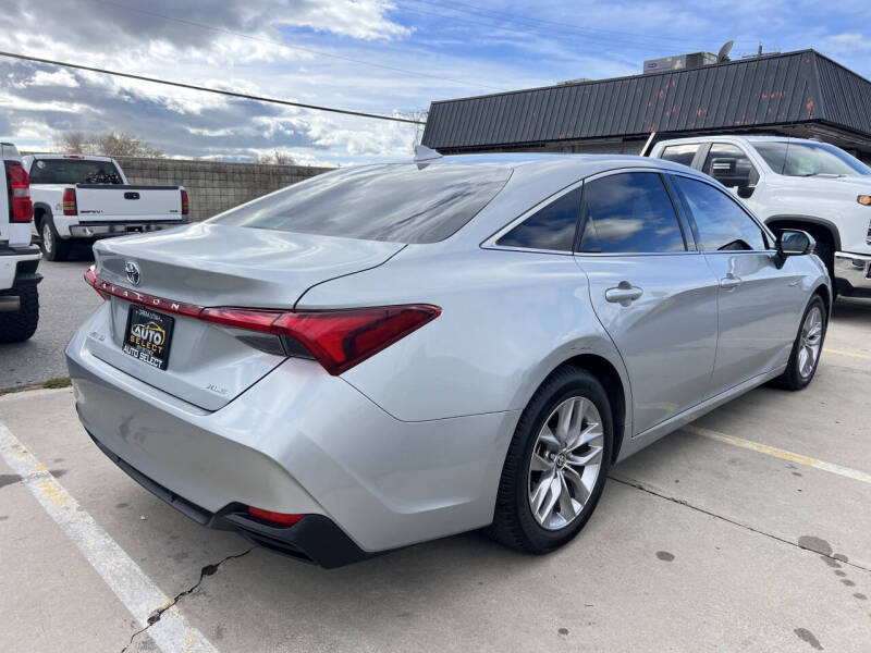 2021 Toyota Avalon Hybrid XLE