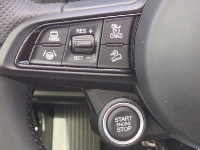 2025 Alfa Romeo Stelvio