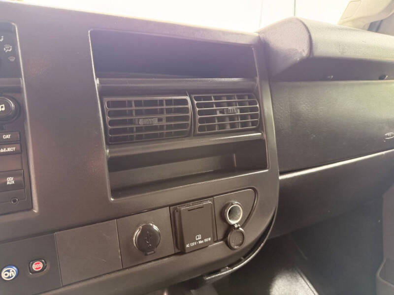 2017 GMC Savana LT 2500