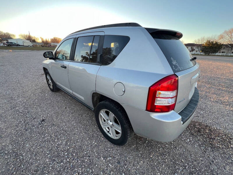 2007 Jeep Compass Sport photo 3