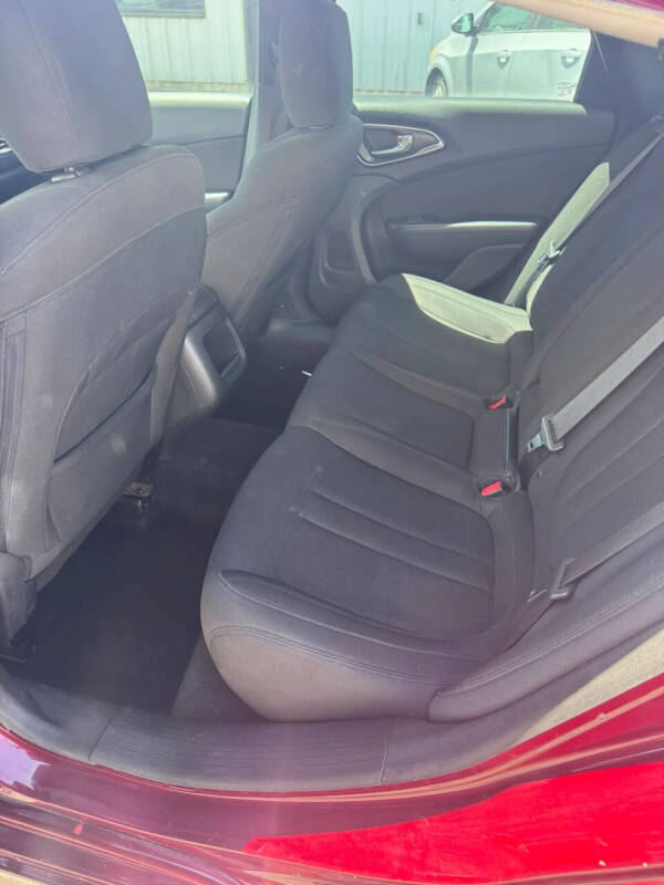 2016 Chrysler 200 Touring