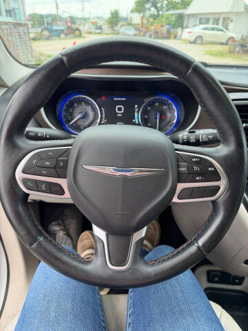 2017 Chrysler Pacifica Touring-L Plus