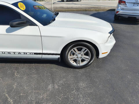 2011 Ford Mustang V6