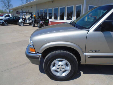 2001 Chevrolet S-10 LS