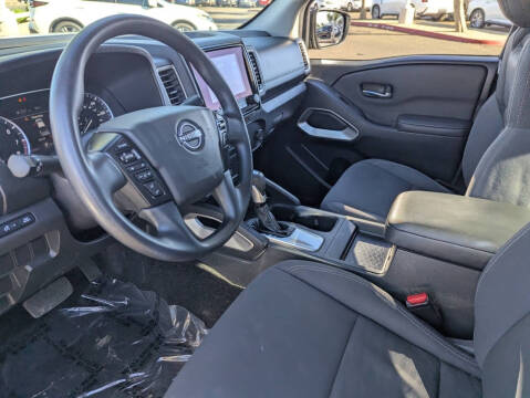 2024 Nissan Frontier SV