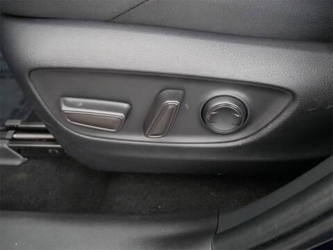 2024 Toyota Venza LE