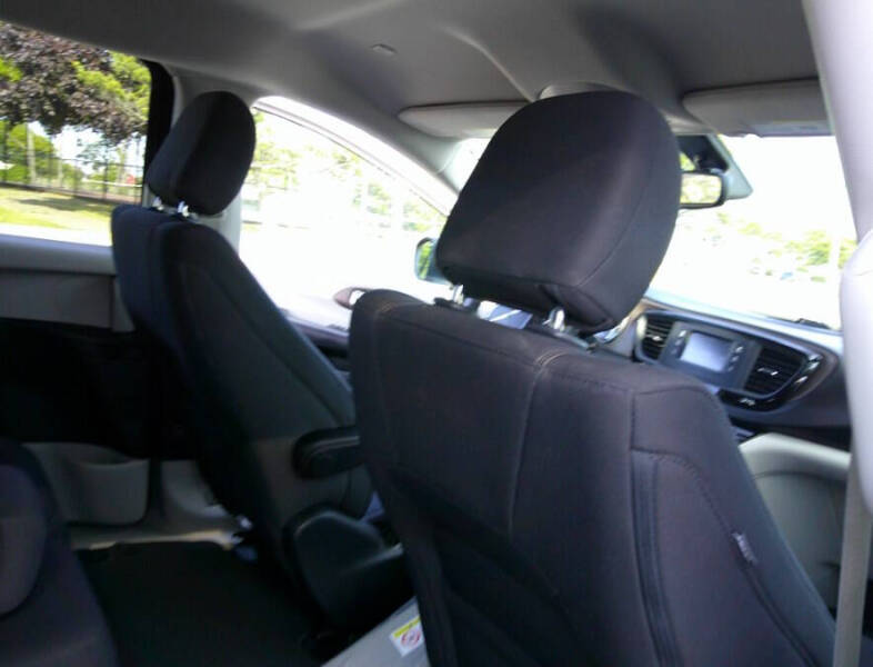 2017 Chrysler Pacifica LX