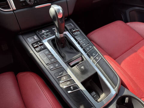 2016 Porsche Macan S