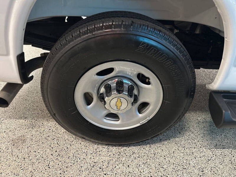 2025 Chevrolet Express LT 3500