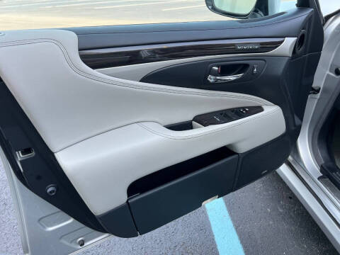 2017 Lexus LS 460