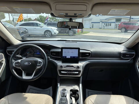 2023 Ford Explorer XLT