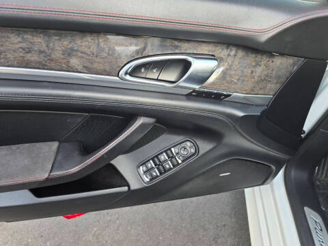 2013 Porsche Panamera GTS