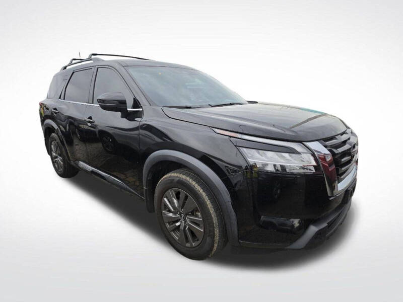 2022 Nissan Pathfinder SV