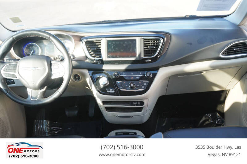 2018 Chrysler Pacifica Touring L