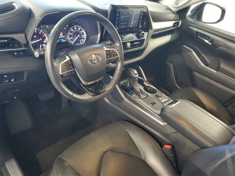 2022 Toyota Highlander Limited