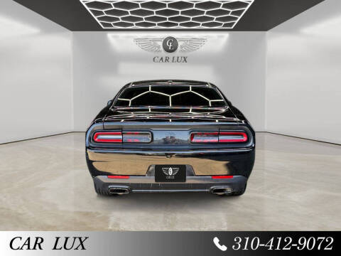 2015 Dodge Challenger SXT