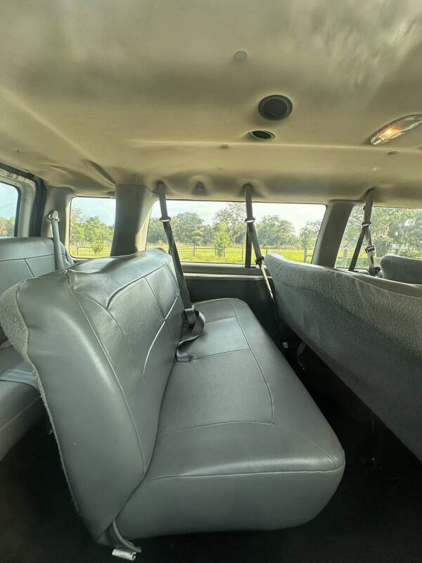 2003 Ford E-Series E-350 SD XL