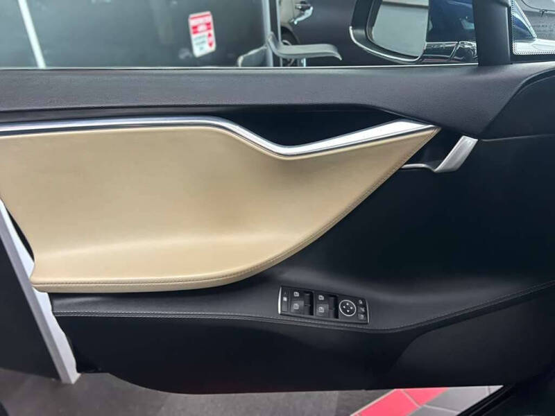 2015 Tesla Model S P85D