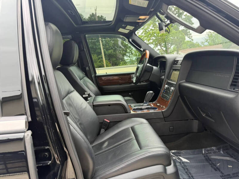 2016 Lincoln Navigator Select
