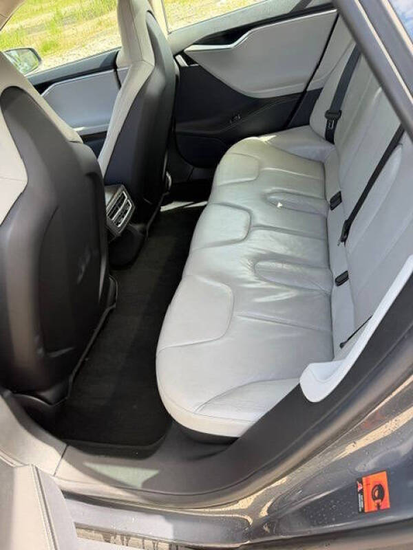 2014 Tesla Model S P85