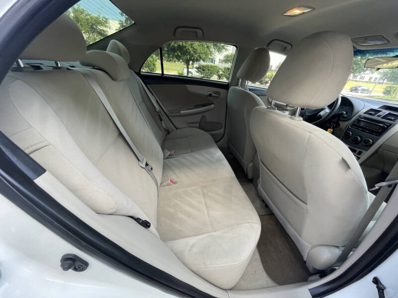 2012 Toyota Corolla LE
