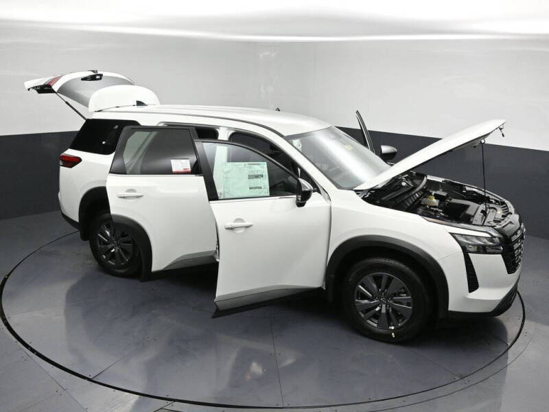 2026 Nissan Pathfinder S