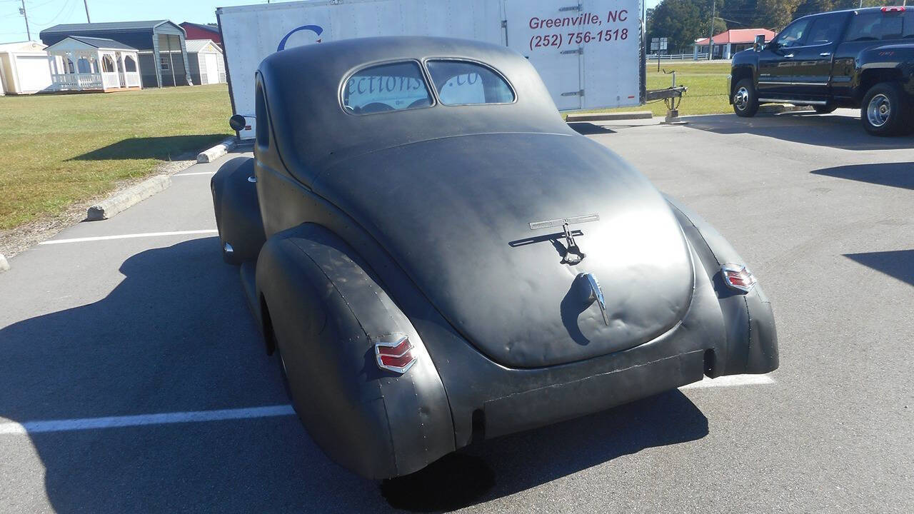 1940 Ford Coupe 4