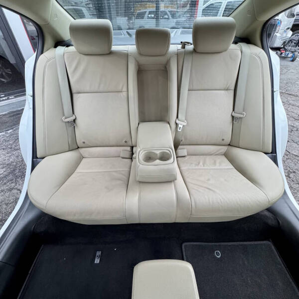 2013 Acura ILX 2.0L w/Tech