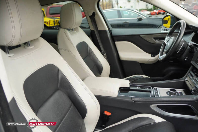 2018 Jaguar F-PACE S