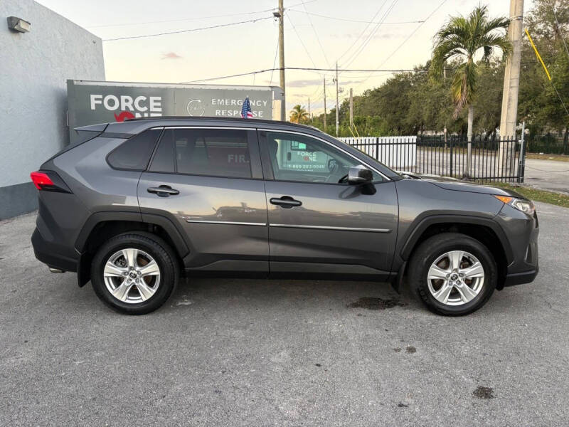 2021 Toyota RAV4 XLE