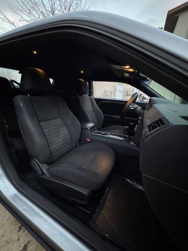 2013 Dodge Challenger SXT