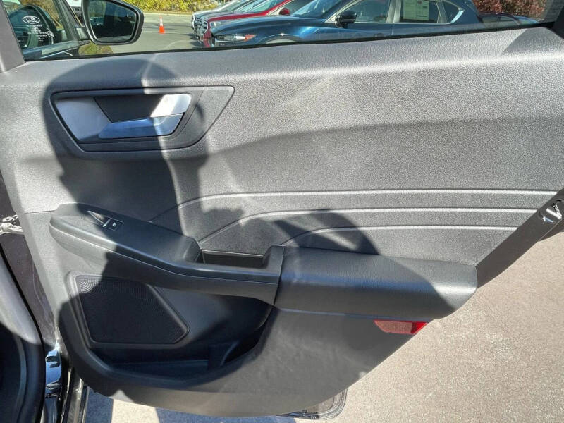 2025 Ford Escape ST-Line Select