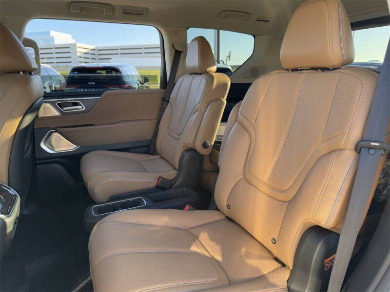 2025 Infiniti QX80 Sensory