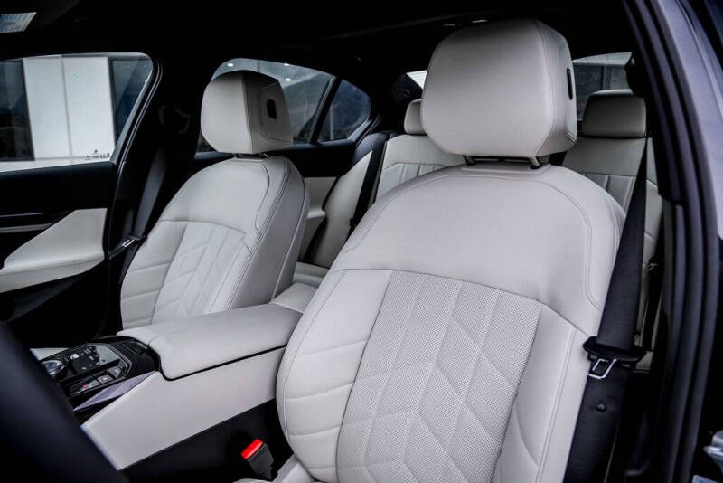 2026 BMW 5 Series 530i xDrive