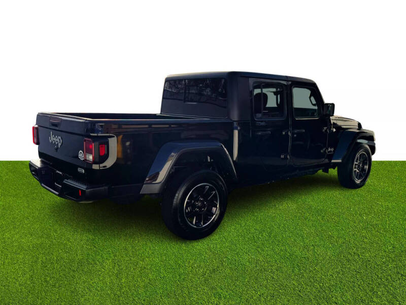 2023 Jeep Gladiator Overland