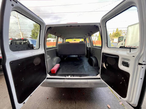 1999 Ford E-150 Chateau