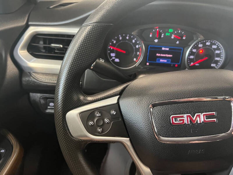 2023 GMC Acadia SLE