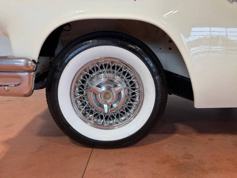 1957 Ford Thunderbird