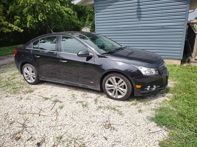 2012 Chevrolet Cruze for sale at Dave's Car Corner in Hartford City IN