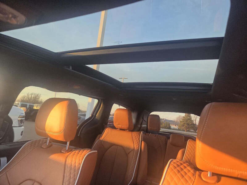 2026 Chrysler Pacifica Pinnacle