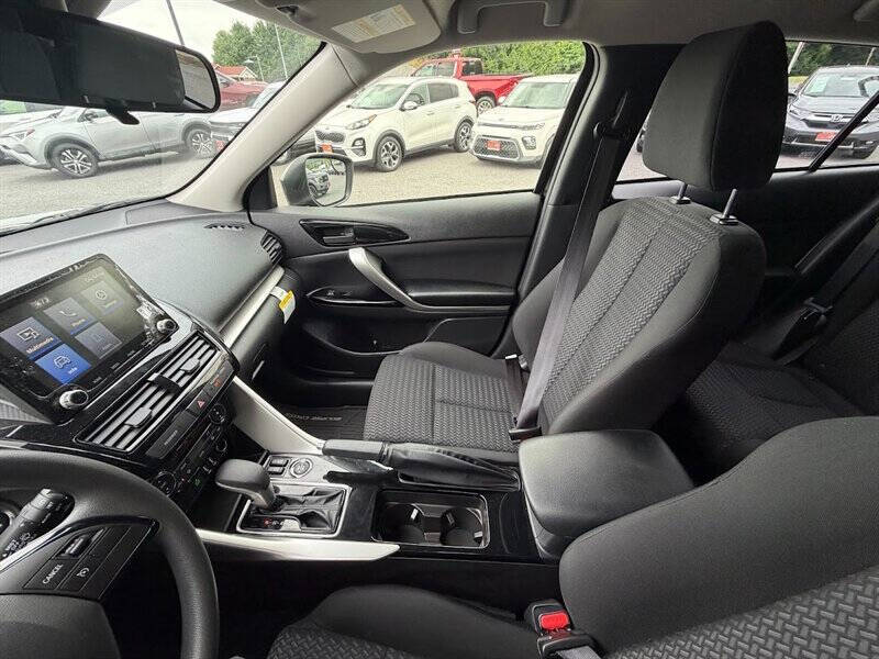 2025 Mitsubishi Eclipse Cross LE