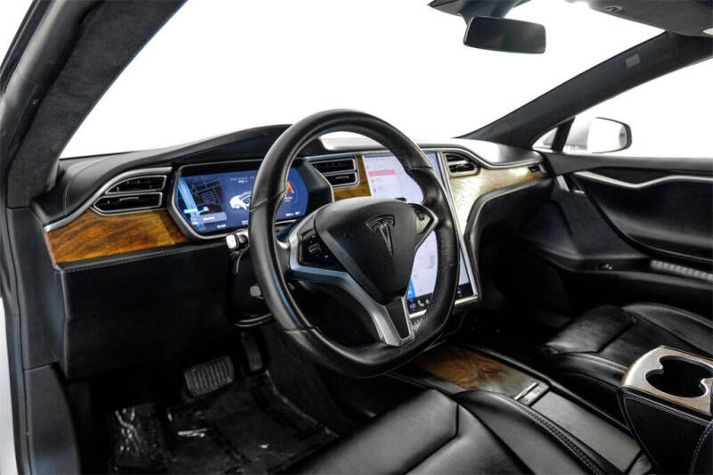 2017 Tesla Model S 75D