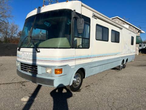 1999 Natinonal M-5350 Dolphin for sale at Spooner Auto Sales in Flint MI