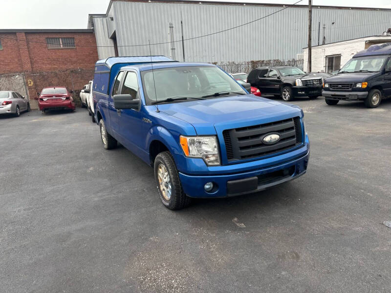 2009 Ford F-150 STX photo 32