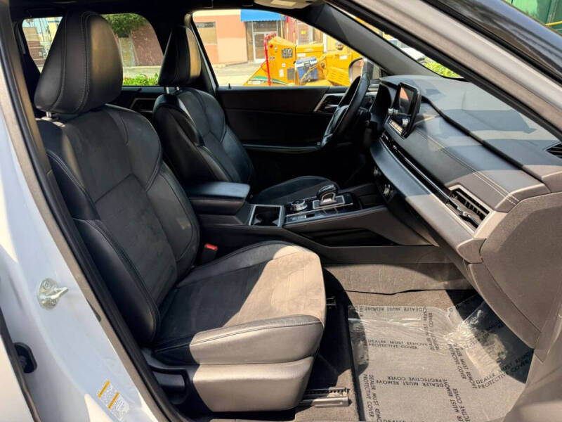 2022 Mitsubishi Outlander SE